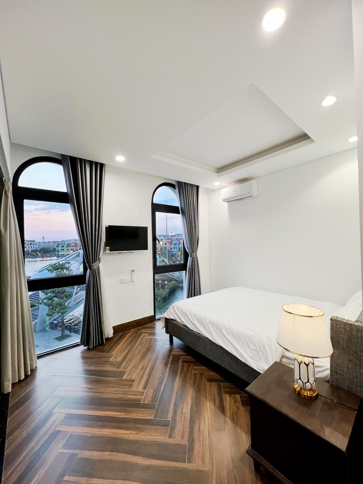 Legacy Hotel - Grand World Phu Quoc Bagian luar foto