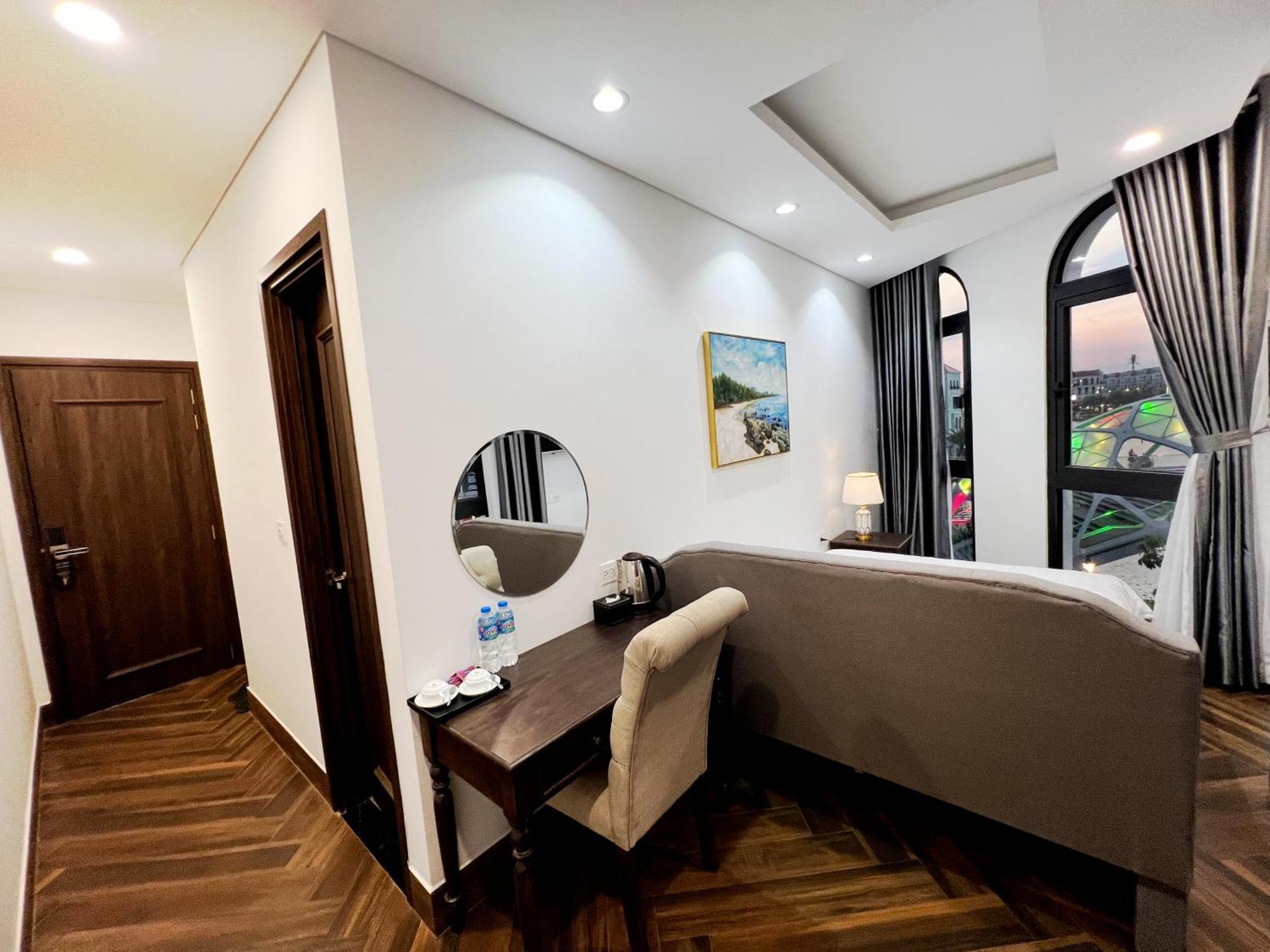 Legacy Hotel - Grand World Phu Quoc Bagian luar foto